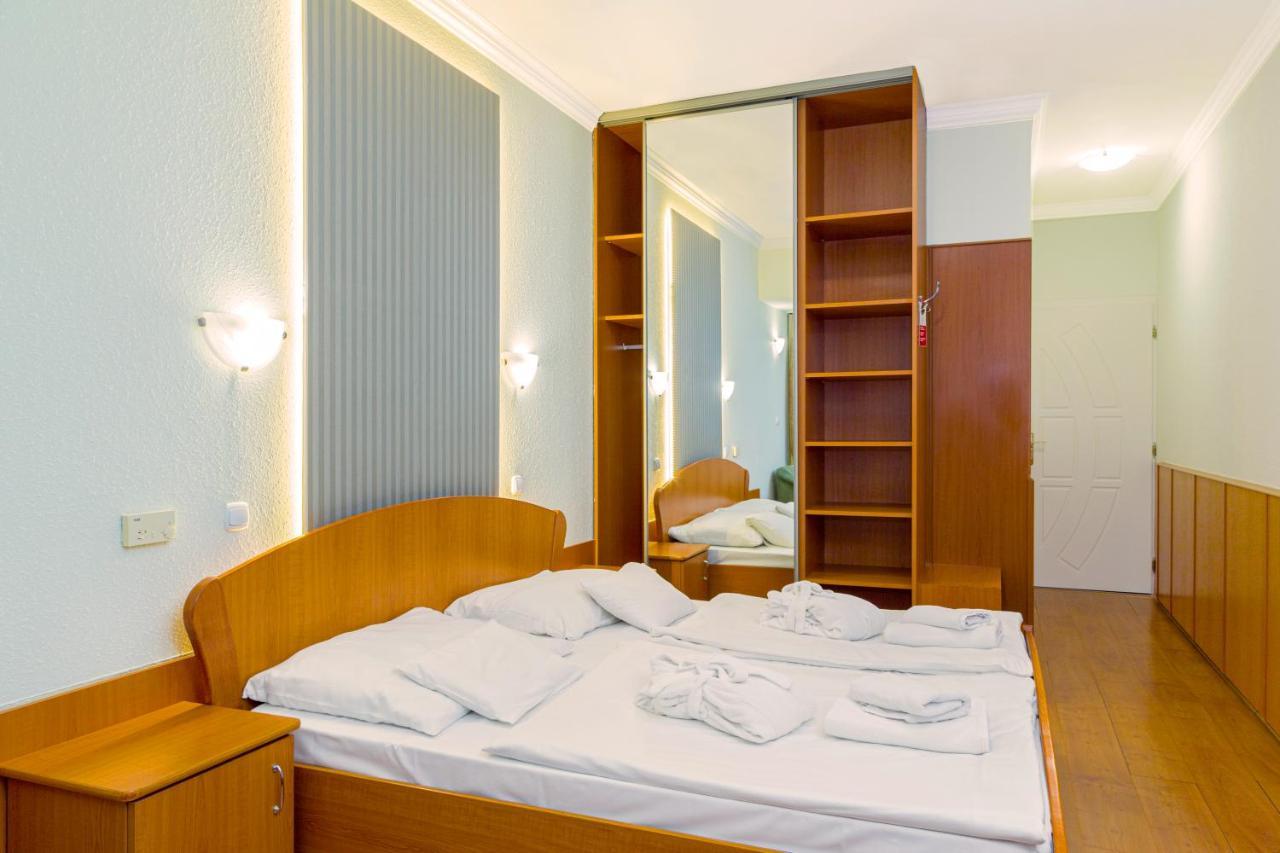 Aqua Blue Hotel Hajdúszoboszló Dış mekan fotoğraf