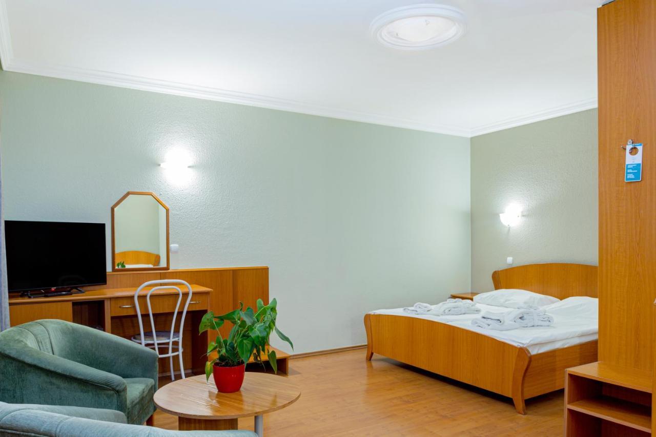 Aqua Blue Hotel Hajdúszoboszló Dış mekan fotoğraf