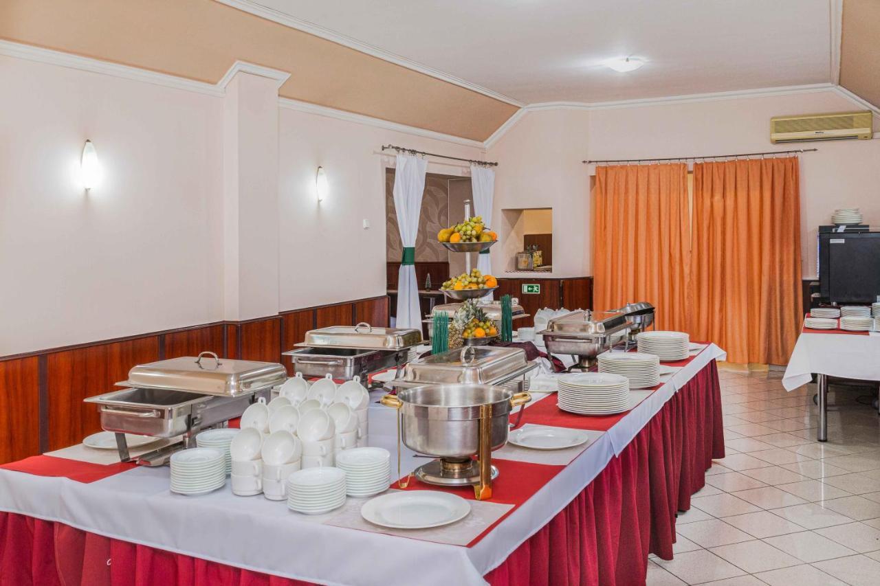 Aqua Blue Hotel Hajdúszoboszló Dış mekan fotoğraf