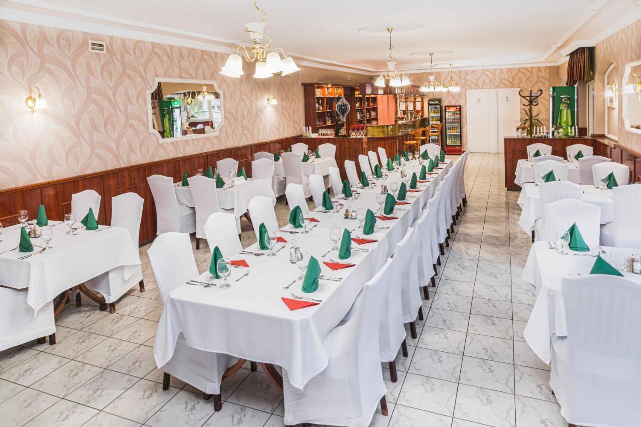 Aqua Blue Hotel Hajdúszoboszló Dış mekan fotoğraf