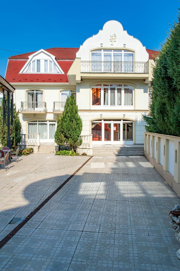 Aqua Blue Hotel Hajdúszoboszló Dış mekan fotoğraf